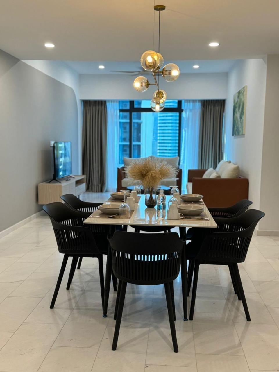 Eaton Residences Klcc By Perkasa Ikon クアラルンプール エクステリア 写真